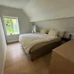 Spacious Apartment Right By The City Centre